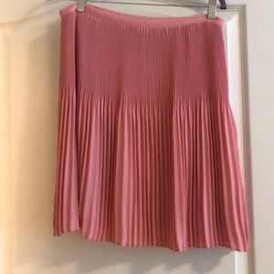 Pink pleated skirt